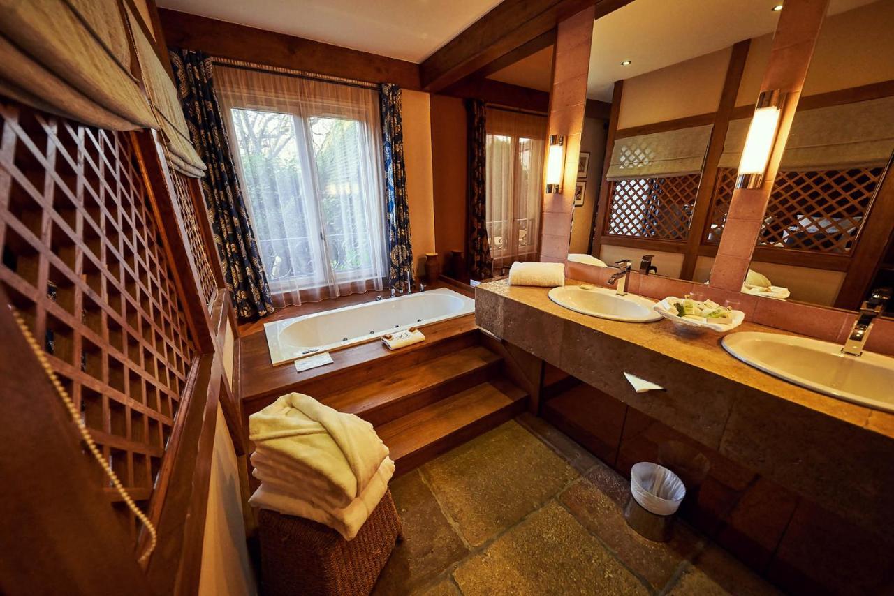 Relais Bernard Loiseau Hotel Saulieu Exterior photo
