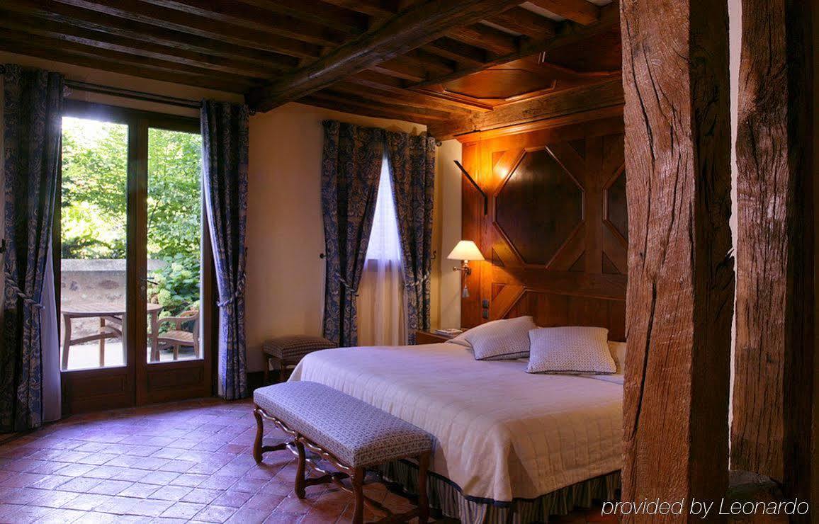 Relais Bernard Loiseau Hotel Saulieu Room photo